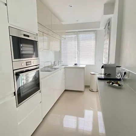 Beautiful 3 High End Near Appartement Antibes